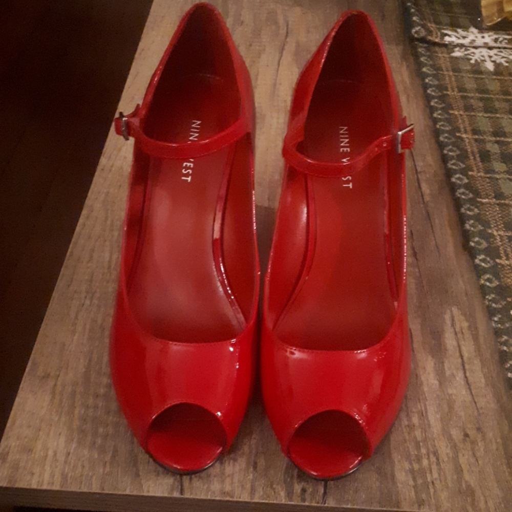 Ladies Peekaboo Toe wedge shoes